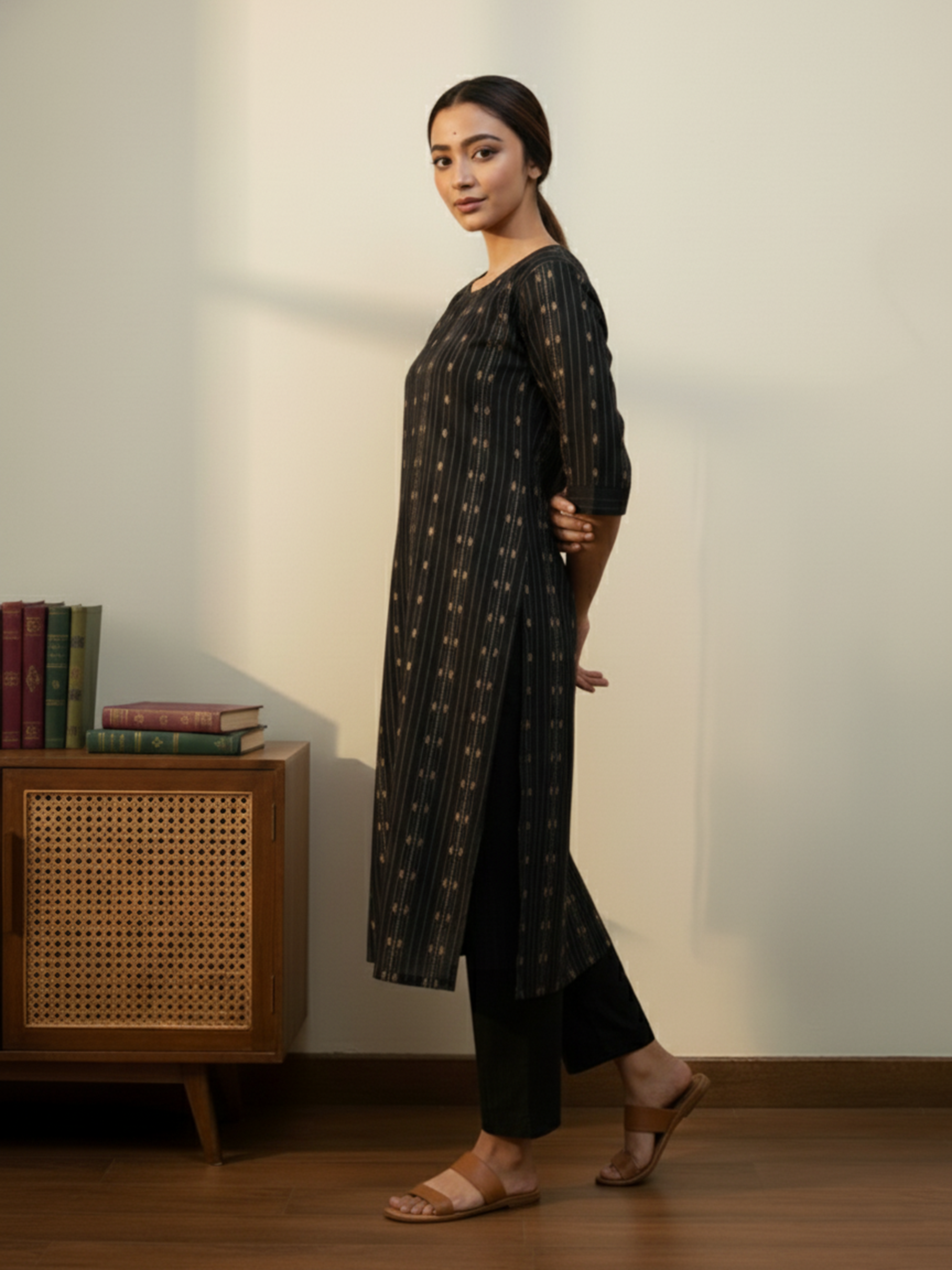 Women’s Obsidian Crest Kurti