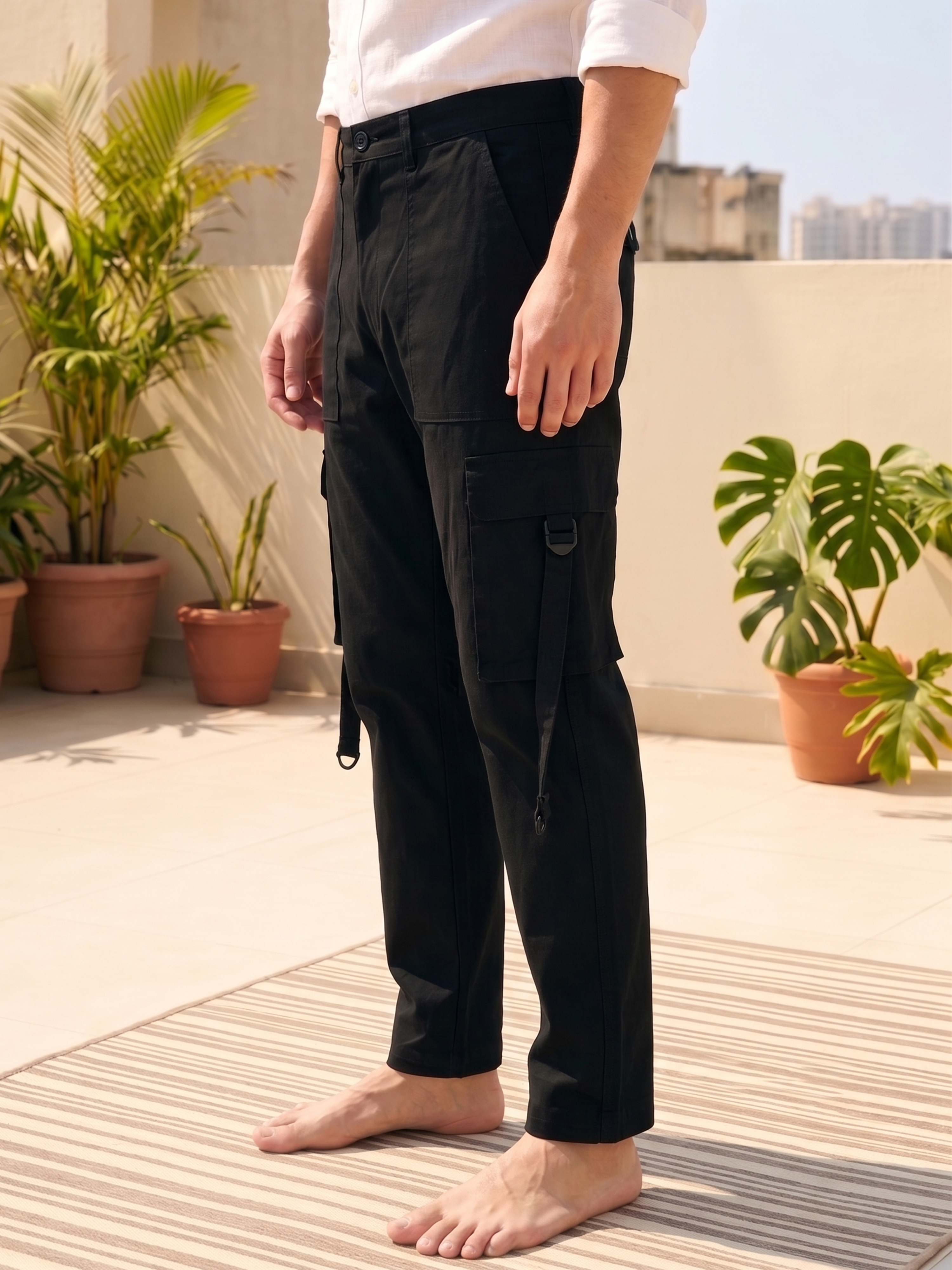 Men's Black Cotton Lycra Travel Fit Cargos