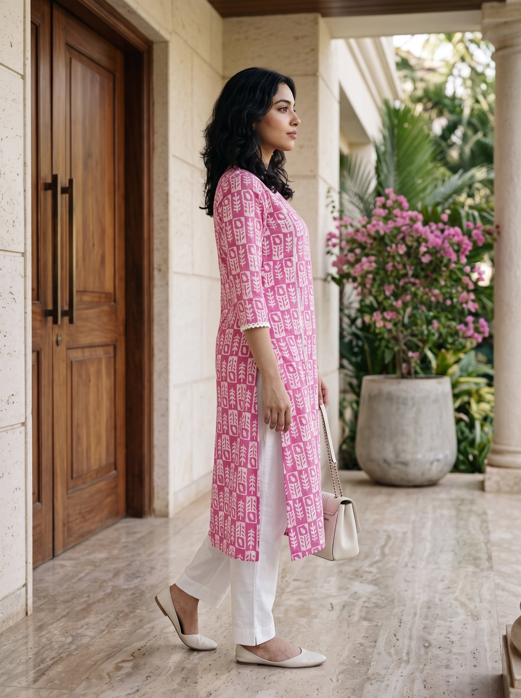 Women's Cotton Pink Regular Fit Kurti