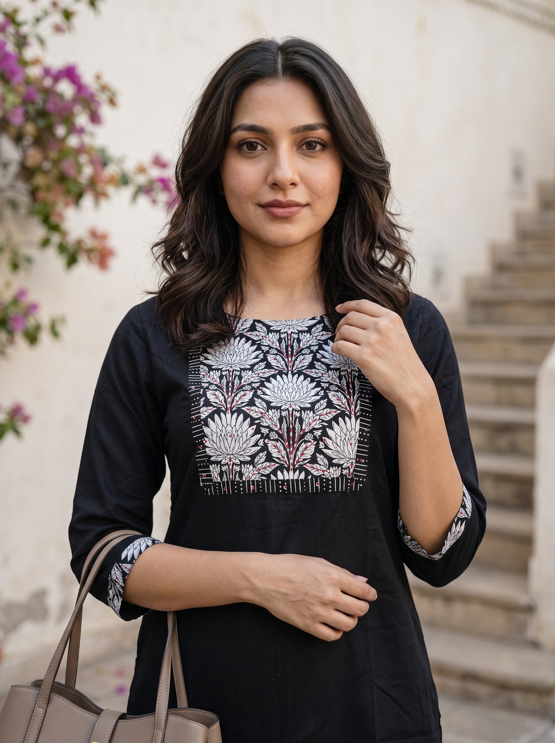 Women's Cotton Black Regular Fit Kurti