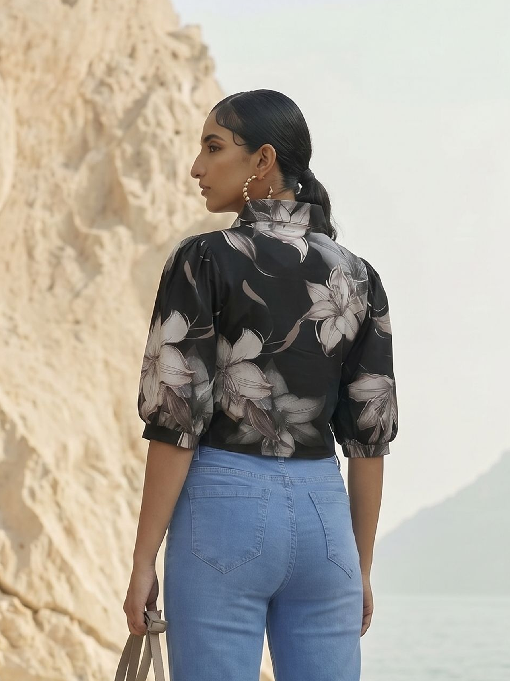 Women's Black Glame Print Regular Fit Crop Top