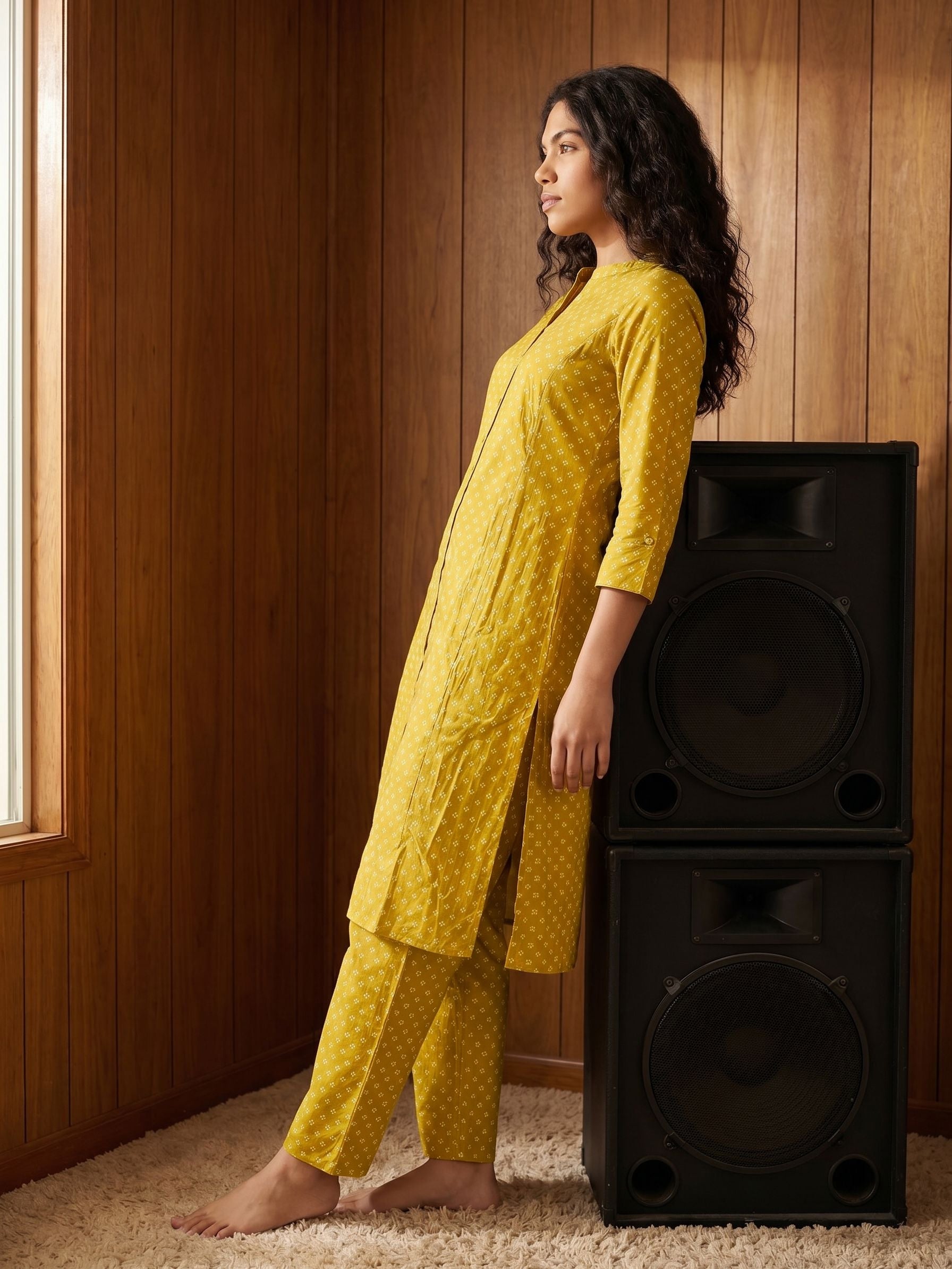 Women's Cambric Cotton Yellow Round Neck Printed Kurti Set