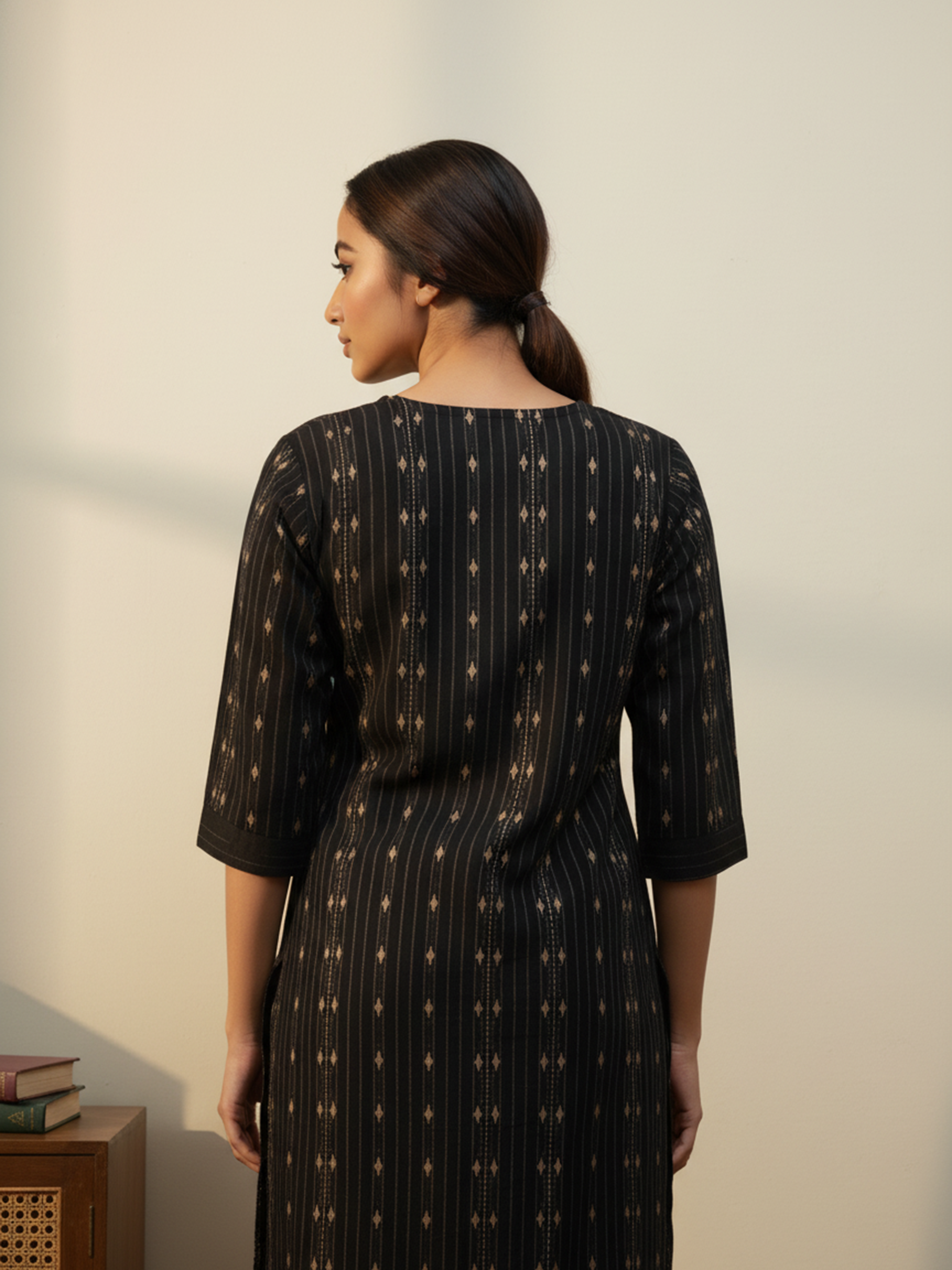 Women’s Obsidian Crest Kurti