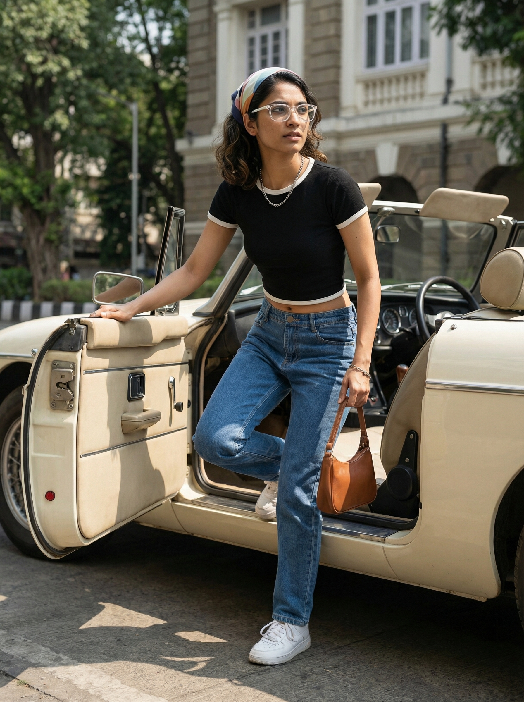 Black Slim Fit Crew Neck Womens Crop Top