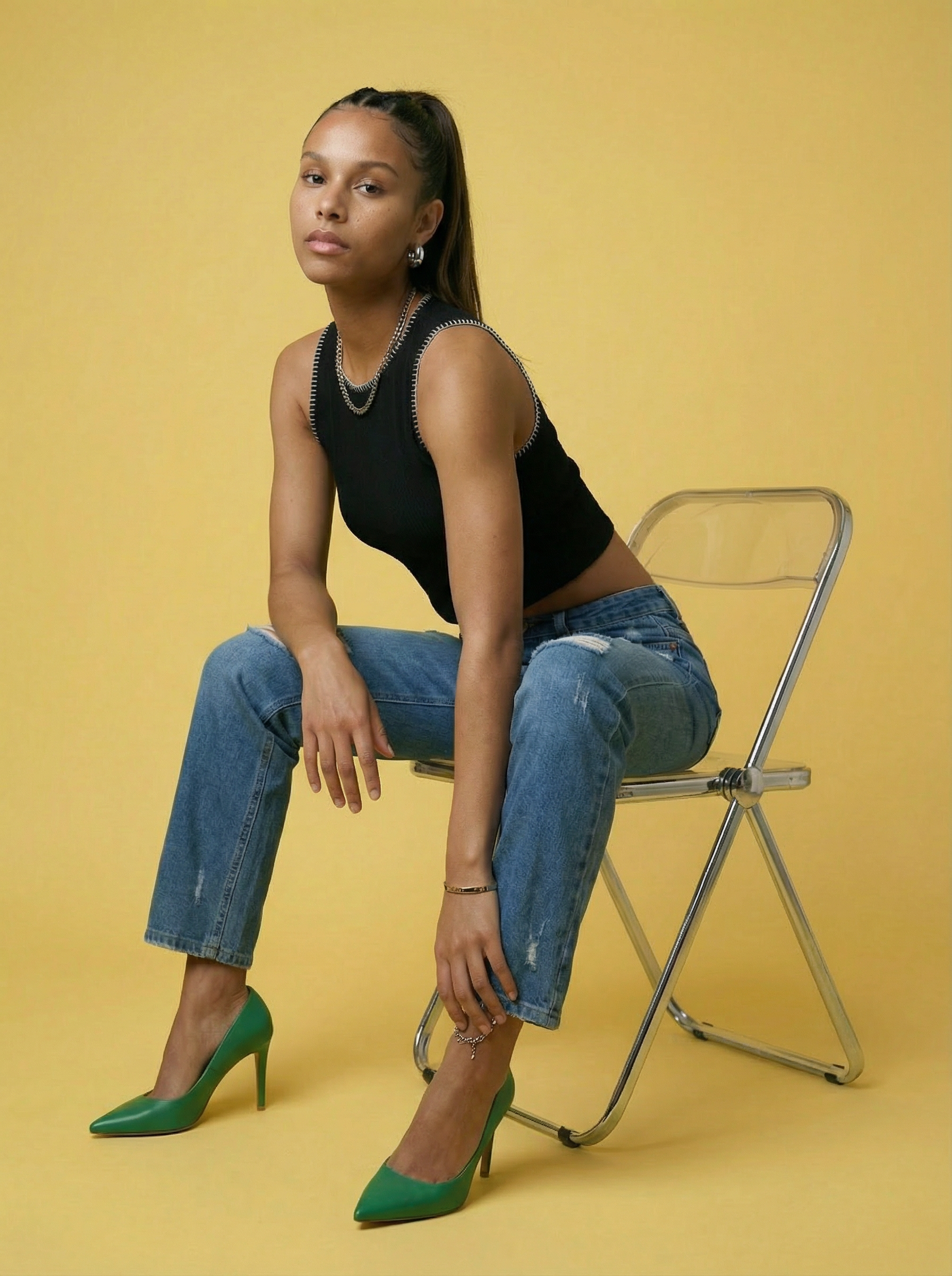 Black Solid Round Neck Crop Top