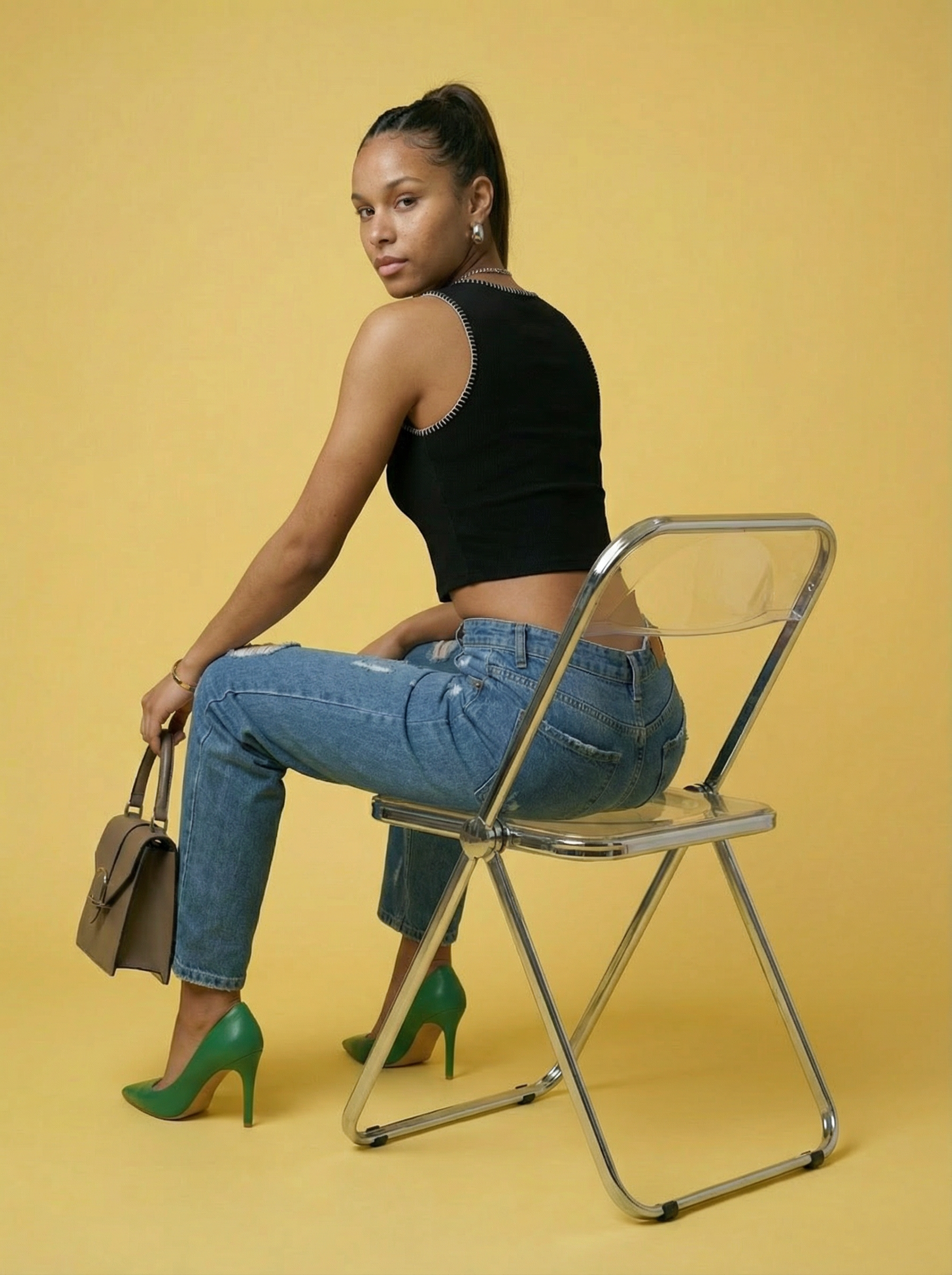 Black Solid Round Neck Crop Top