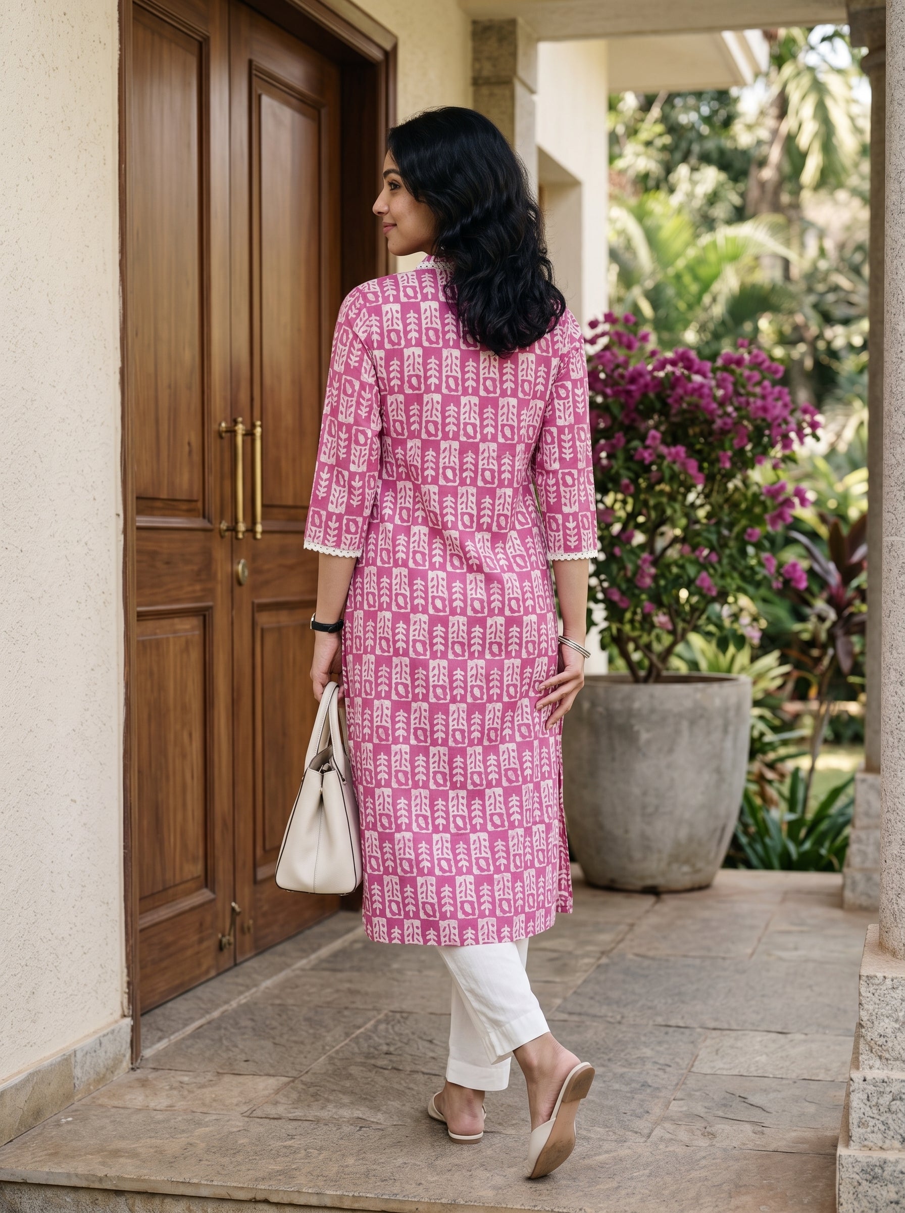 Women's Cotton Pink Regular Fit Kurti