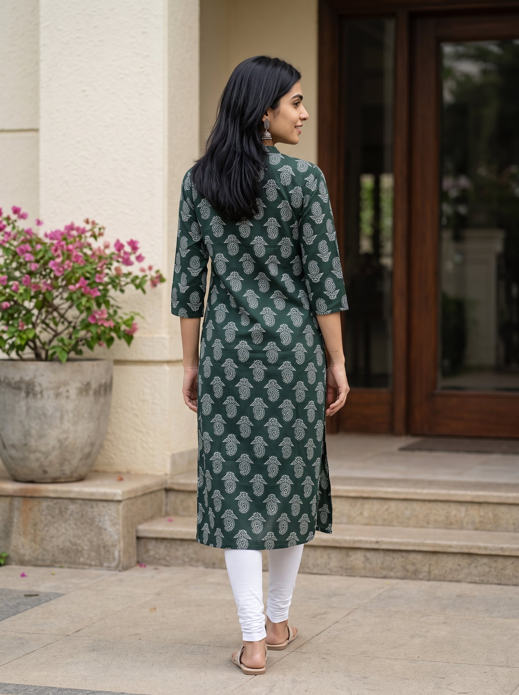 Women's Cotton Rama Green Regular Fit Kurti