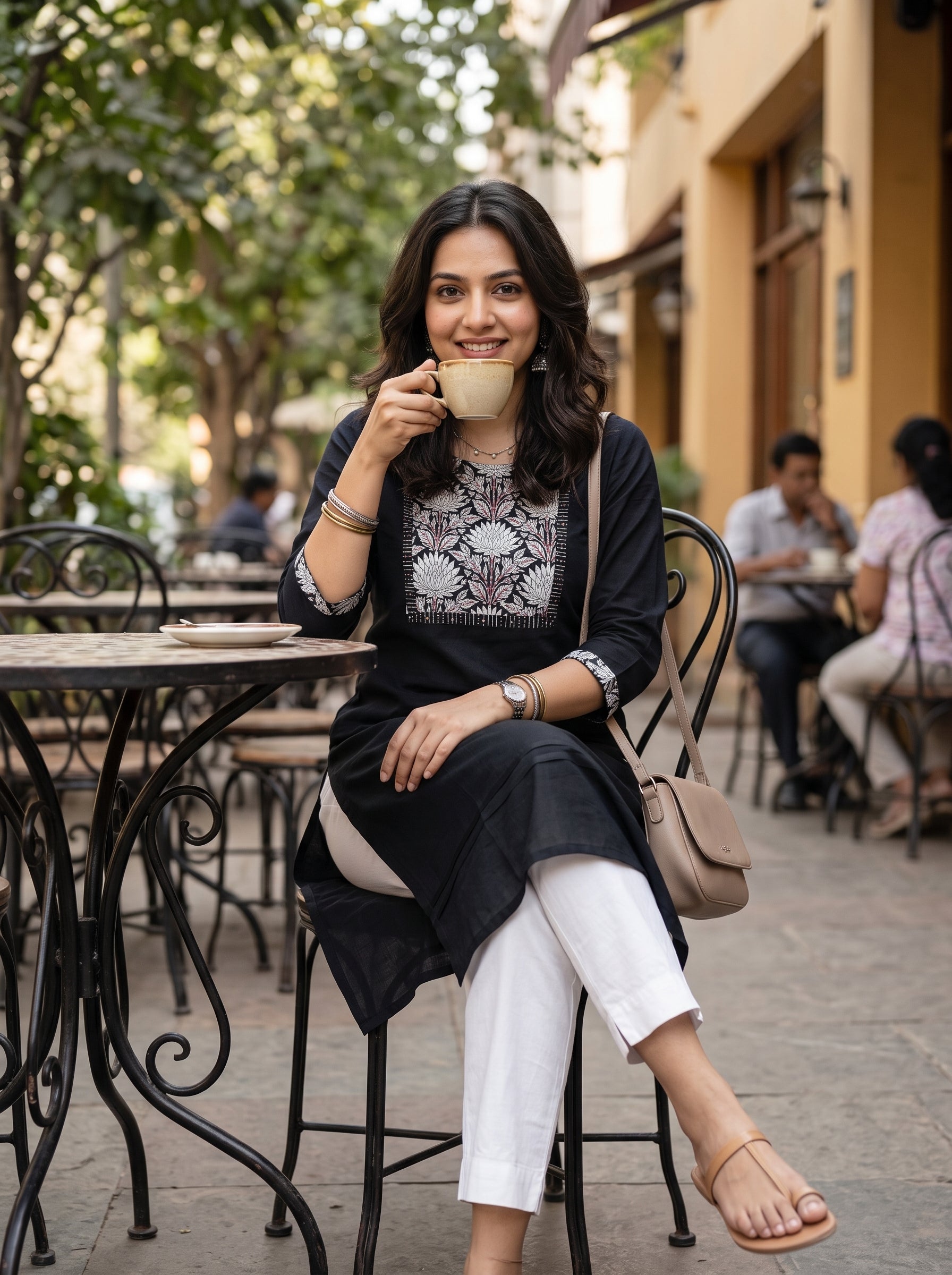 Women's Cotton Black Regular Fit Kurti