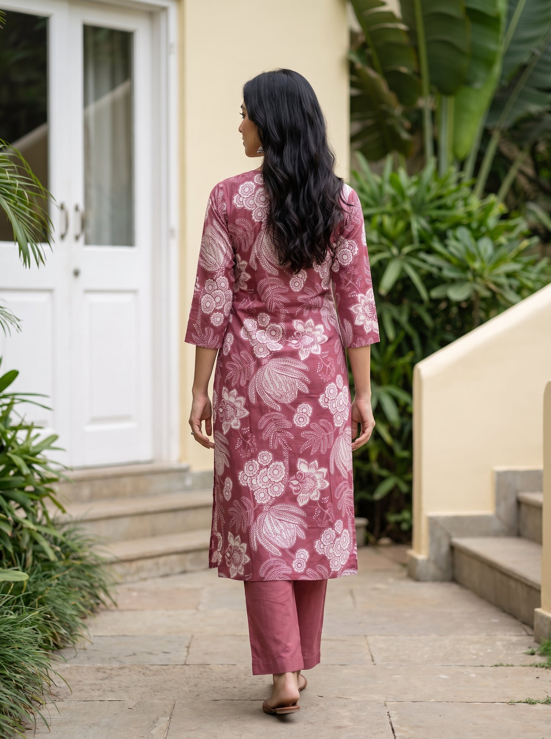 Women's Cotton Lt Wine Regular Fit Kurti
